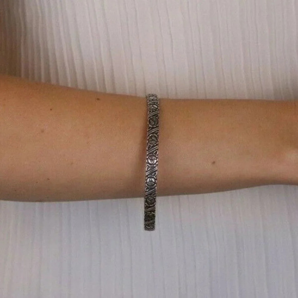 Sterling Silver Flower Bangle Bracelet 8" inch Round 2 5/8" Diameter - Picture 2 of 6